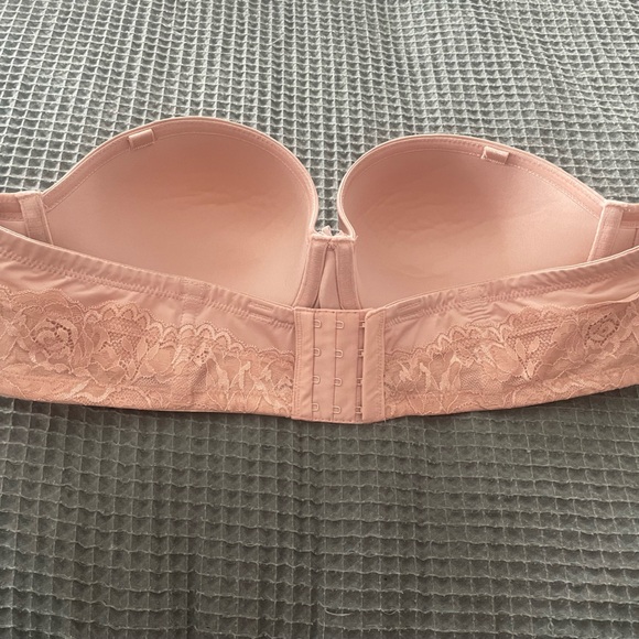 Elegant Lace Strapless Bra - Nude - Picture 4 of 4
